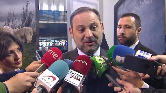 Ábalos dice que Borrell es &quot;de lo más representativo&quot; del PSOE