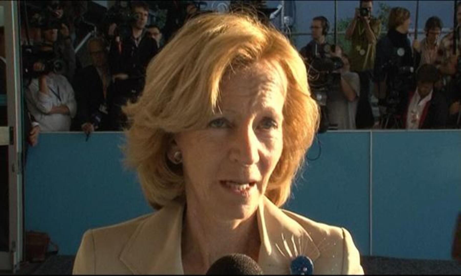 Salgado se aferra a «alguna recuperación» en el empleo de aquí al final de año