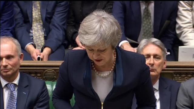 El Parlamento Británico rechaza con  contundencia el Brexit de Theresa May