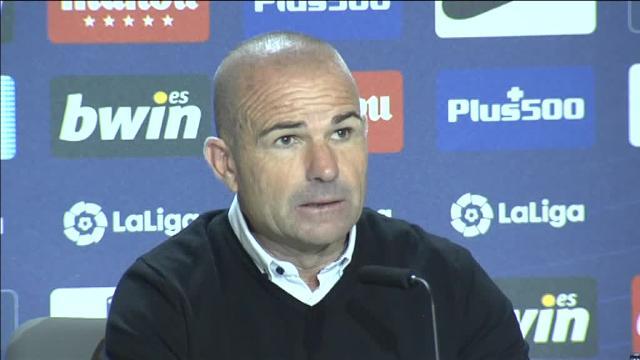 Victoria sufrida del Atlético ante el Levante con polémica incluida incluida