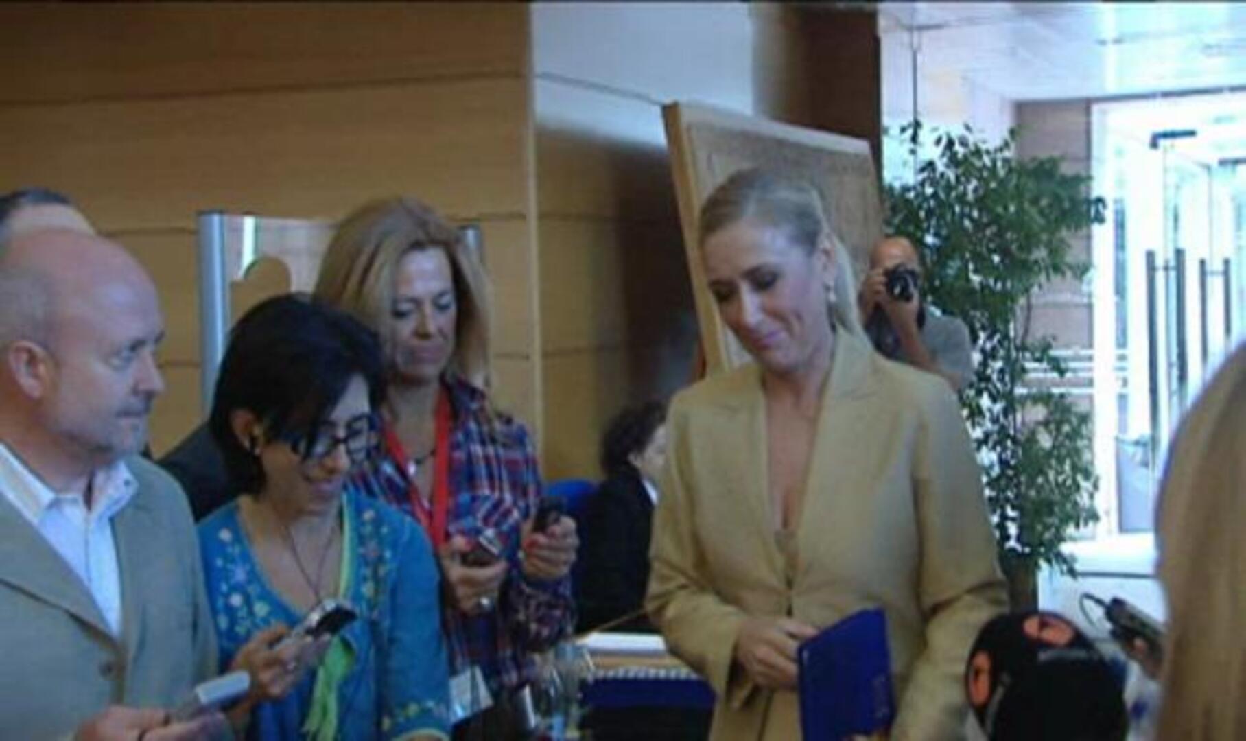 Cifuentes pide modular la ley para «racionalizar el uso del espacio público»
