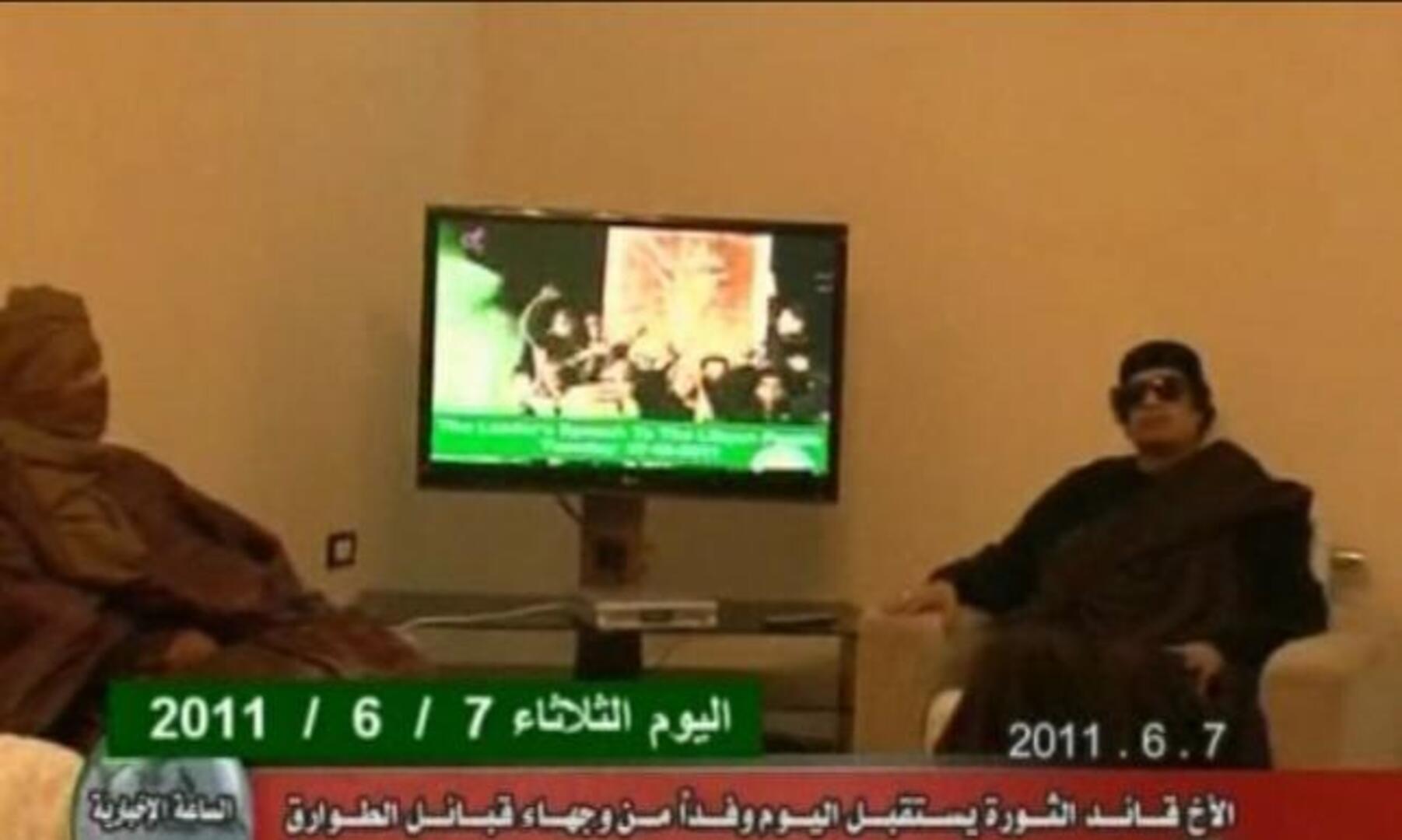 Gadafi lanza un mensaje en televisión tras ser bombardeada su zona residencial