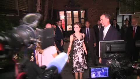 El Rey y la Reina, durante una recepción ofreciada a españoles destcados en diferentes ámbitos