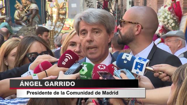 Carmena considera que los manteros &quot;no son un problema&quot; para Madrid