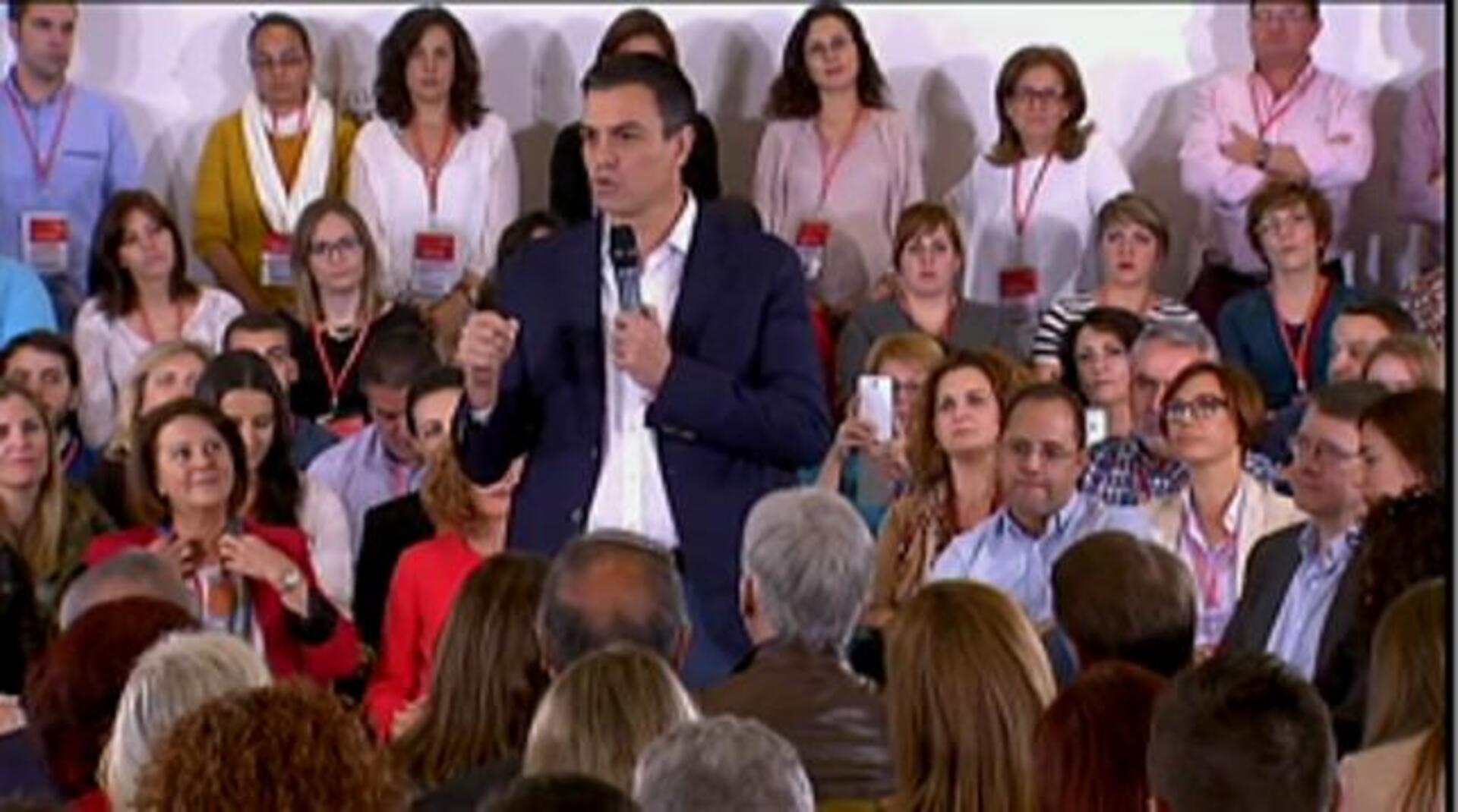 El secretario general del PSOE, Pedro Sanchez, este domingo