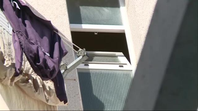 Un joven apuñalado grave por su padre al defender a su madre