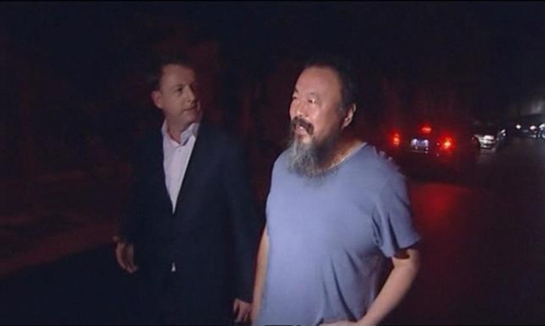 China deja en libertad bajo fianza a Ai Weiwei