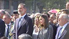 El Rey preside en Barcelona el acto de homenaje a las víctimas del 17-A entre gritos de apoyo