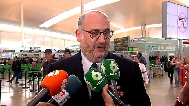 Una delegación de diputados independentistas parten hacia Alemania para recibir a Puigdemont