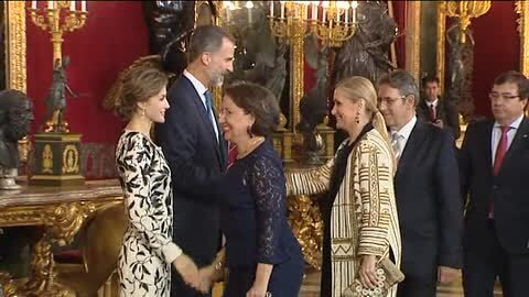 De izquierda a derecha y de arriba a abajo:Albert Rivera con su pareja, Antonio Hernando, Rafael Hernando, Miguel Ángel Revilla, Javier Fernández y Pedro Antonio Sánchez