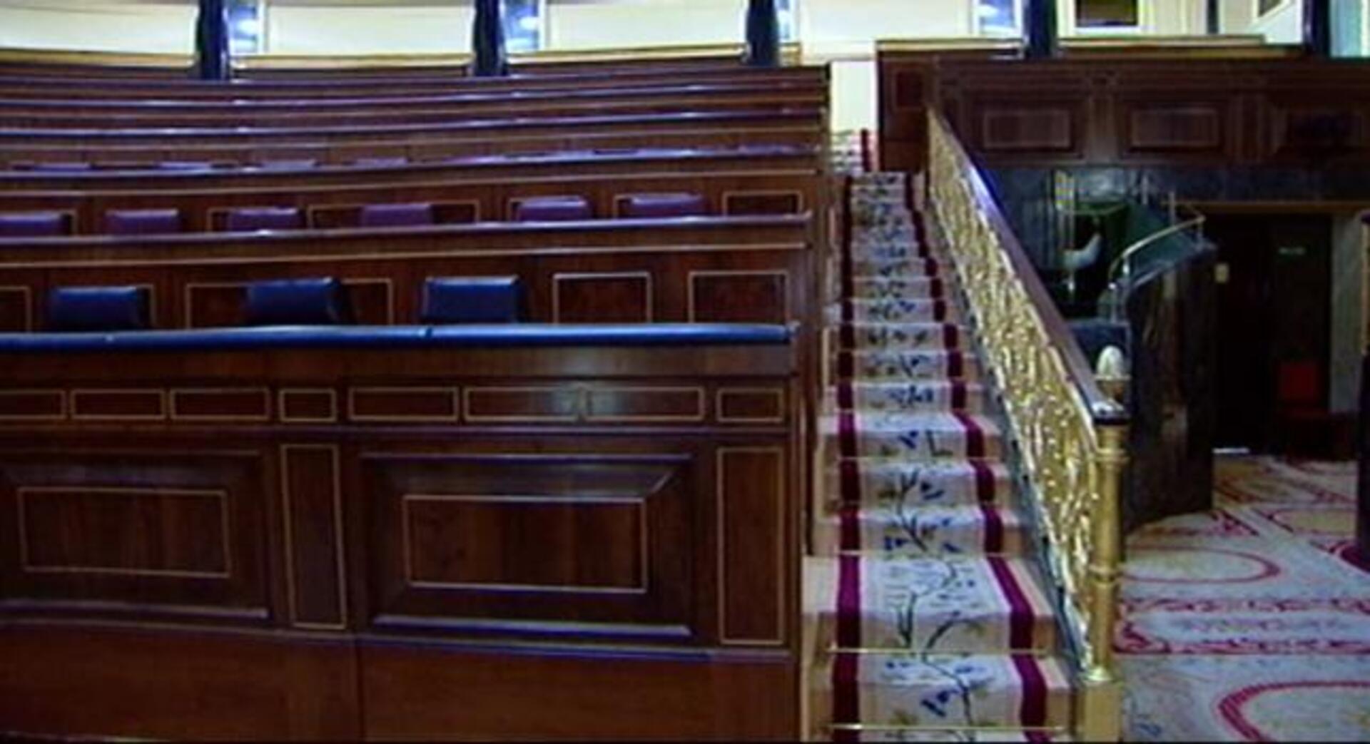 Plante de fotógrafos por las reformas de Bono en el hemiciclo