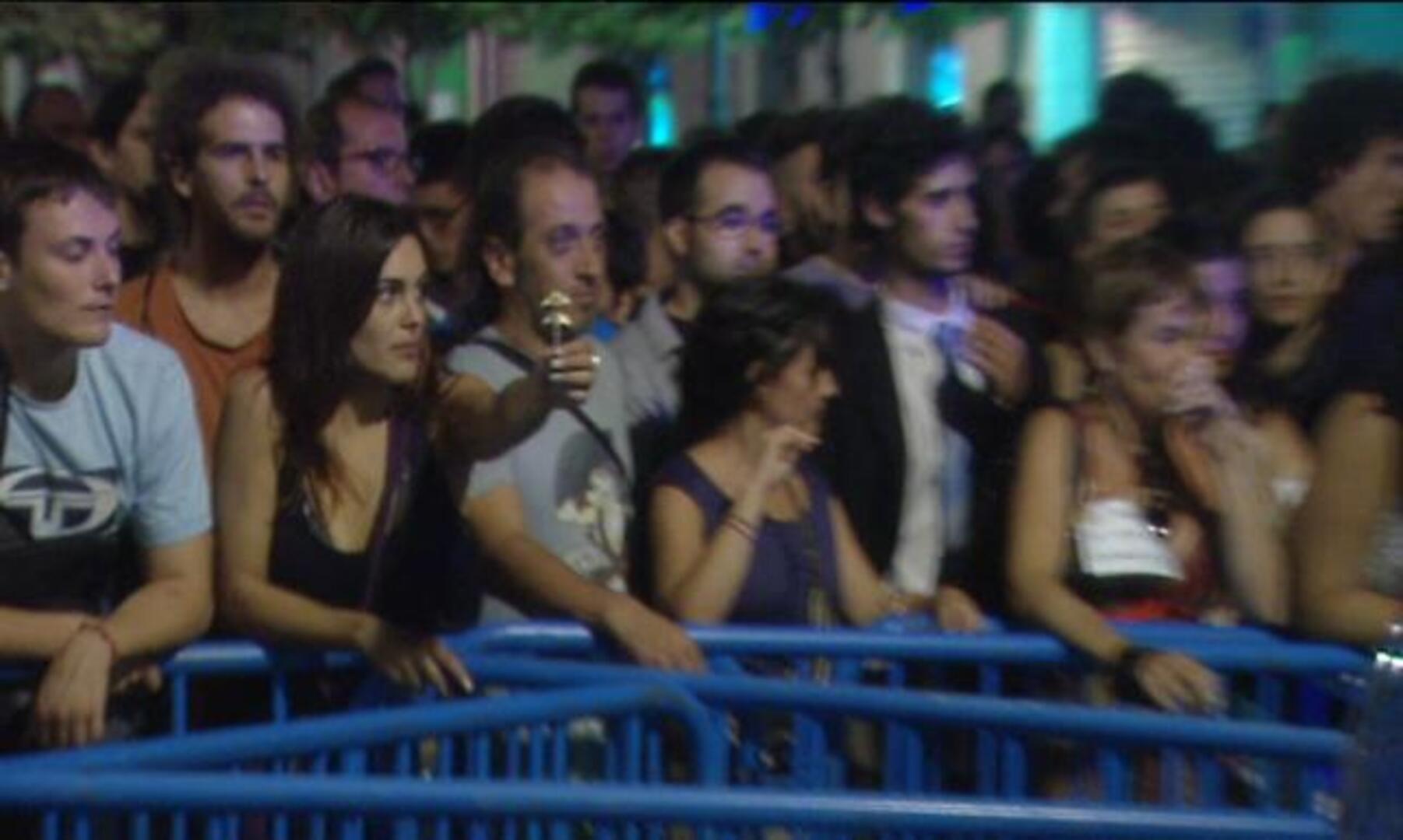 Desalojada la veintena de «indignados» que permanecía en la Plaza Mayor