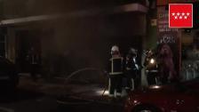 Dos mujeres resultan heridas al incendiarse anoche una galería comercial en San Sebastián de los Reyes
