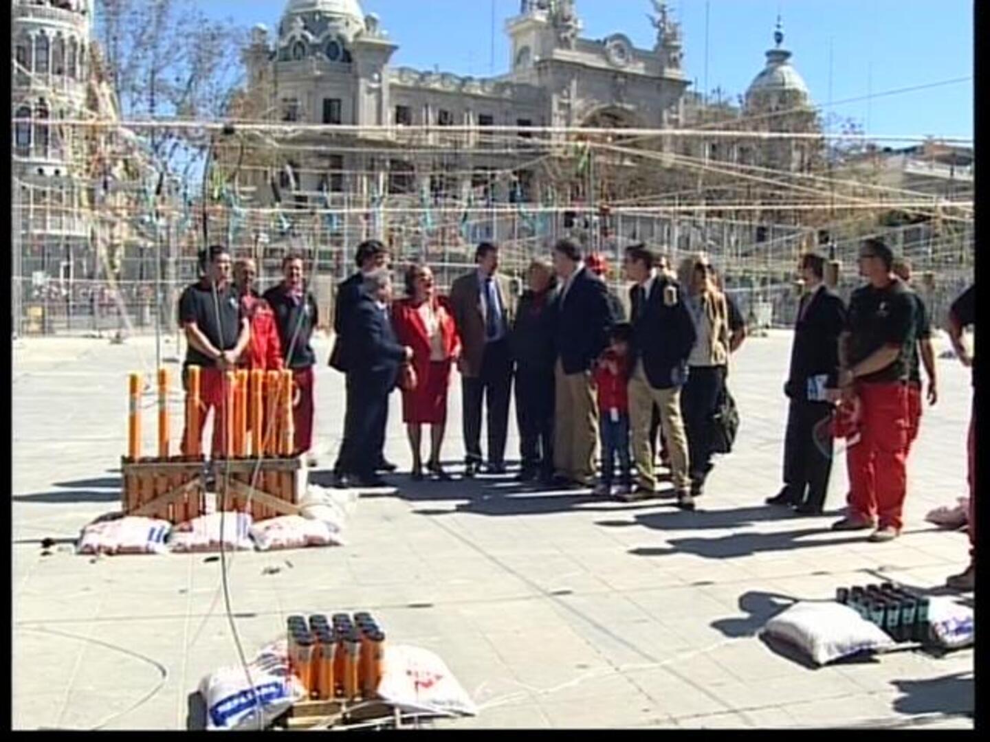 Rajoy acude a Valencia para ver las Fallas con Francisco Camps y Rita Barberá