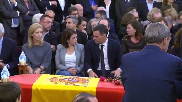 Adiós emocionado en el Congreso a Pérez Rubalcaba