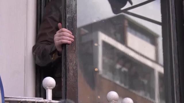 Suecia reabre el caso contra Assange por violación