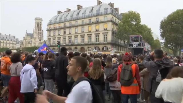 El techno inunda las calles de París