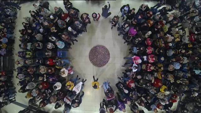 Irene Montero: &quot;A las mujeres andaluzas después de conocer ese pacto de los trillizos reaccionarios: sabed que no estáis solas&quot;