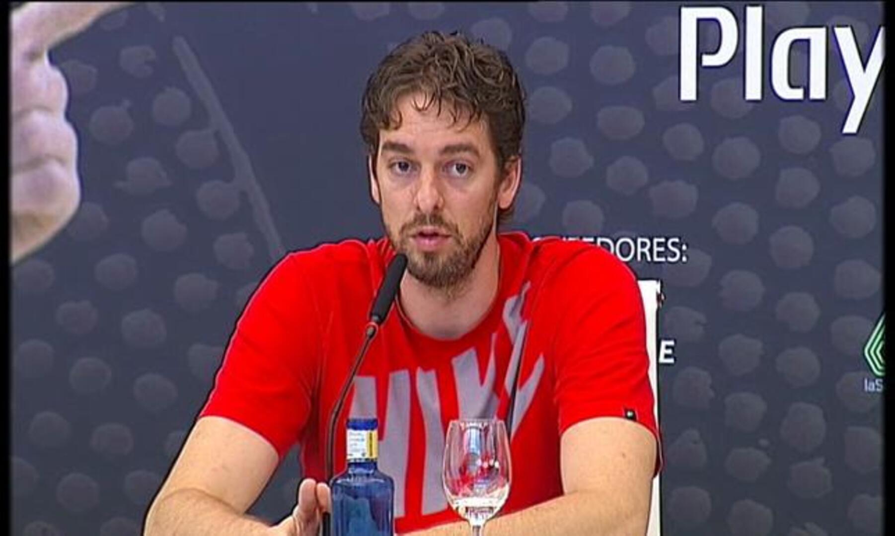 Pau Gasol, con los «indignados»: «El 15-M es un acto de esperanza»