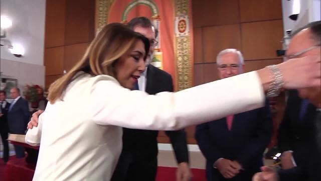 Moreno jura el cargo como presidente de la Junta en un acto multitudinario