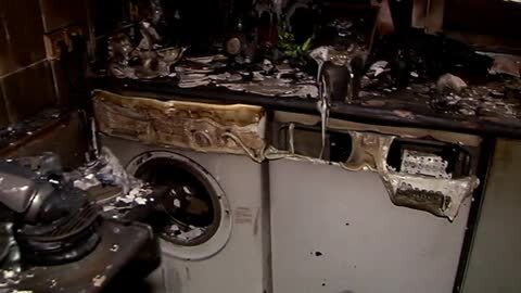 Vídeo: Avanza sin control el incendio de Bolulla.