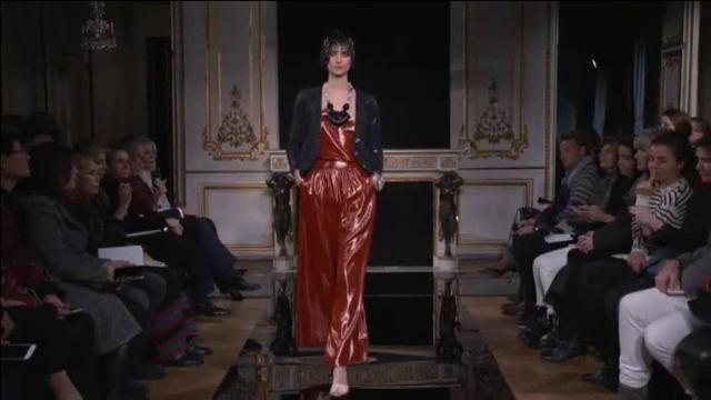 Armani apuesta por la elegancia del color