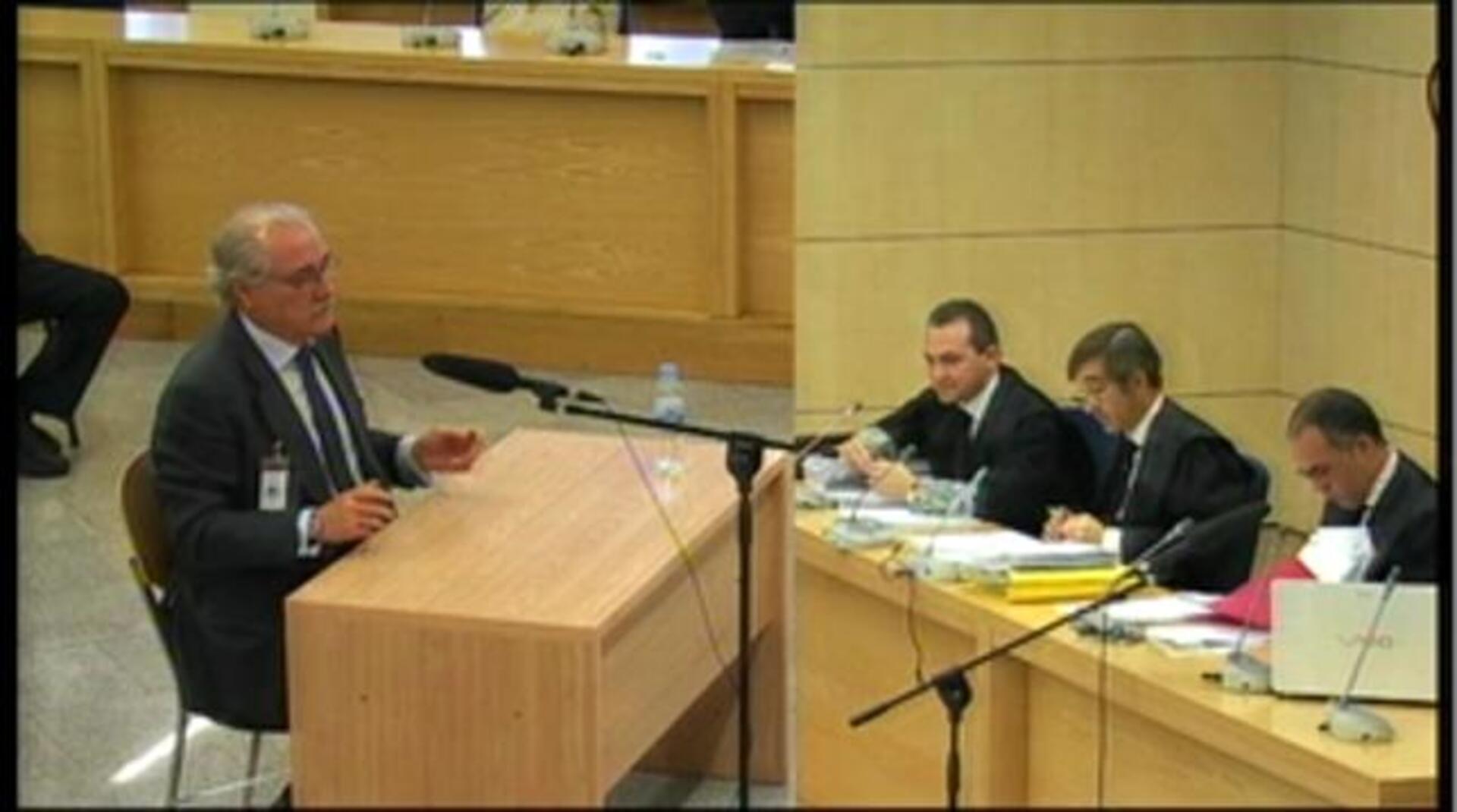 El expresidente de CCM Juan Pedro Hernández Moltó (d) y su exdirector general Ildefonso Ortega (i)