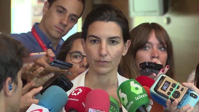 Cs rompe con Valls en Barcelona por el apoyo a Colau