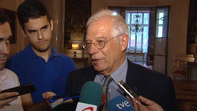 Borrell cree que &quot;se debe estudiar&quot; la creación de centros de migrantes fuera de la UE