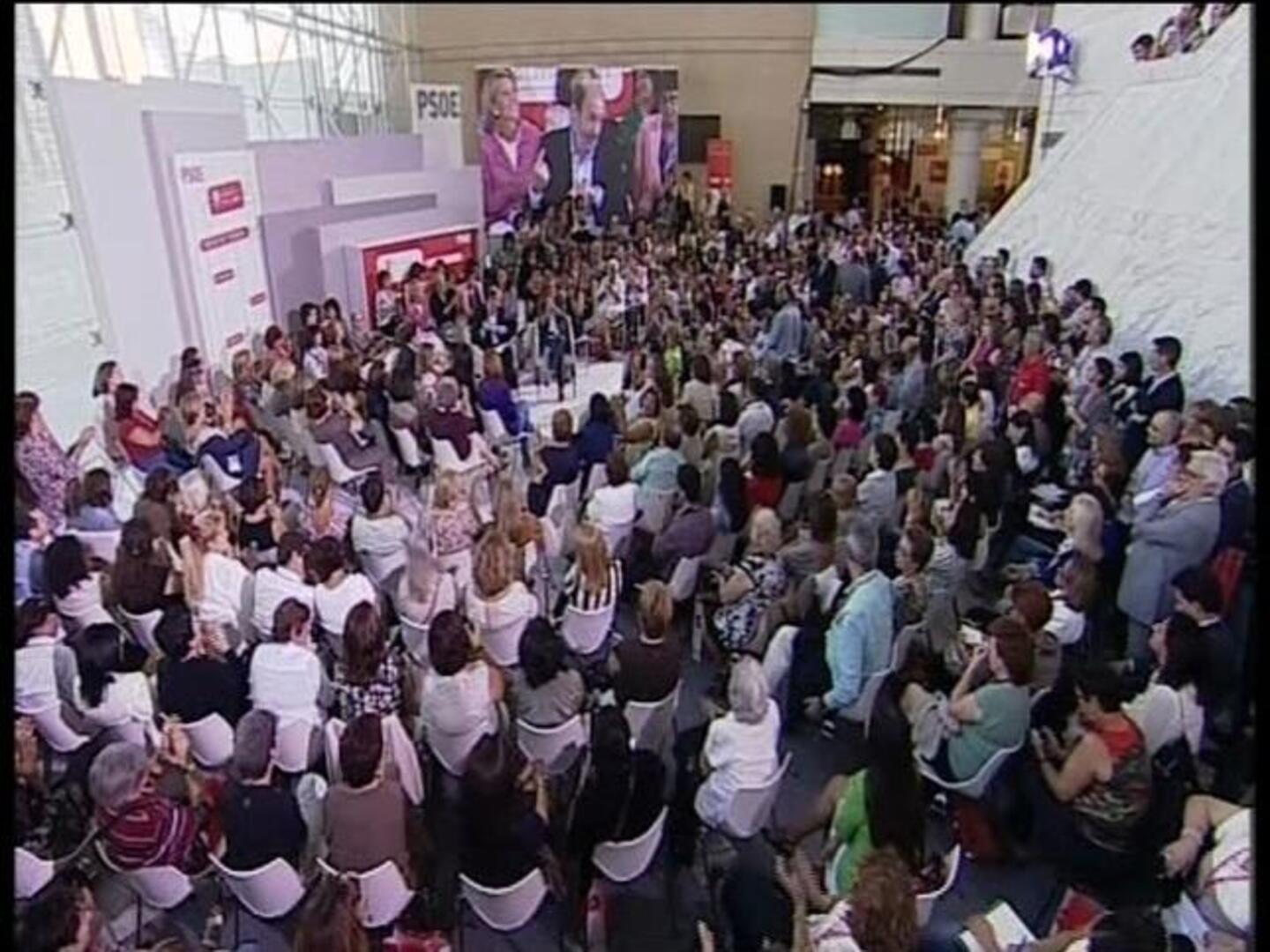 Rubalcaba alerta del riesgo de pasarse en «la dosis de ahorro y austeridad»