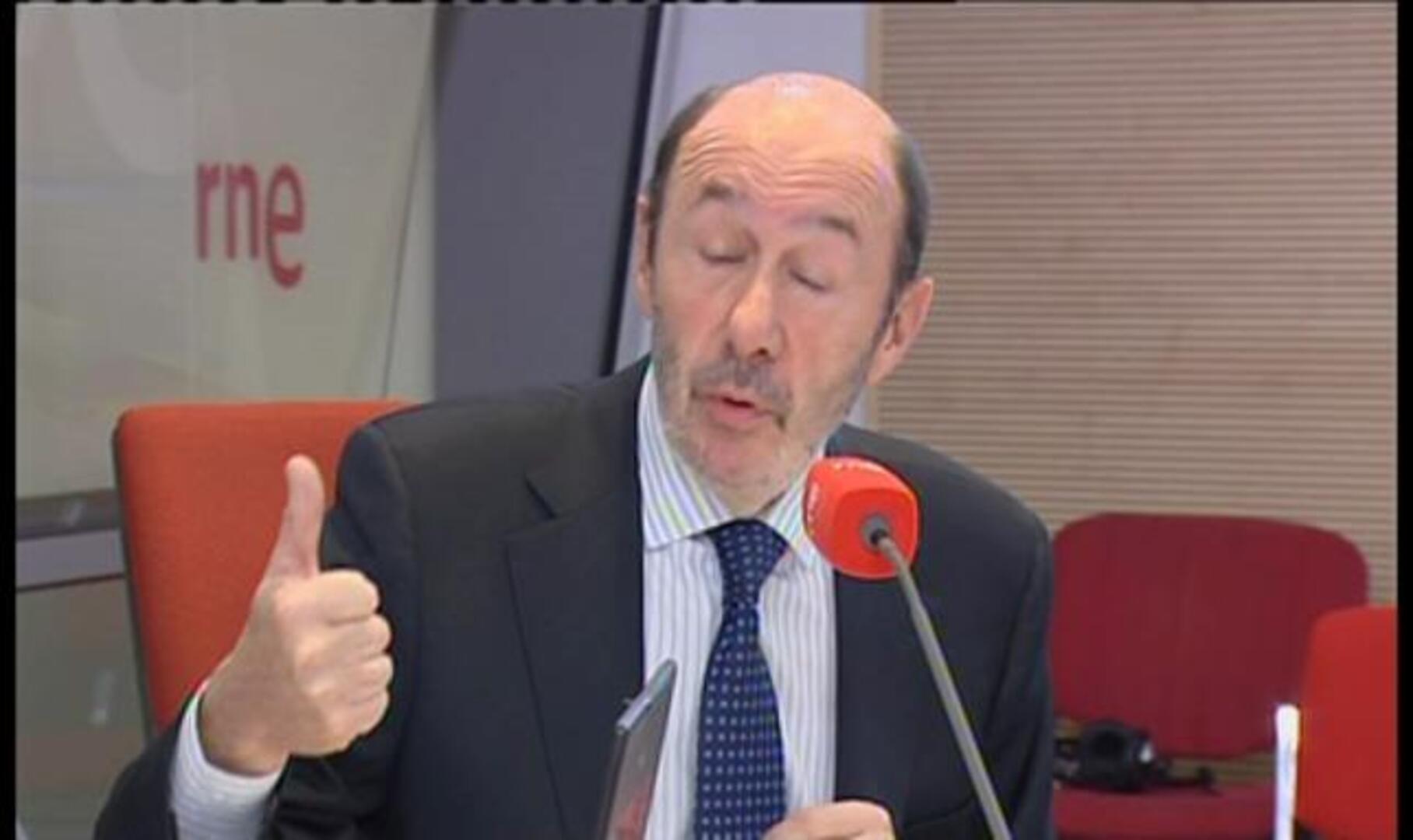 Rubalcaba obvia la propuesta de Mesquida de acercar al PSOE «a la realidad»