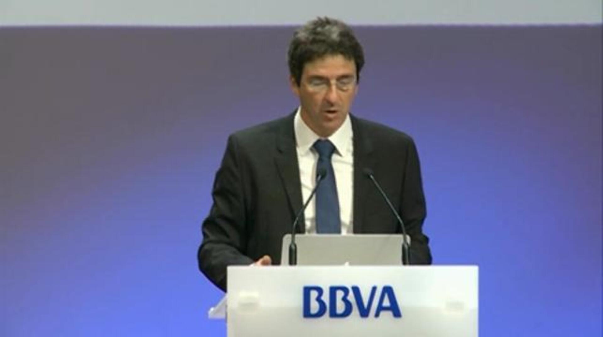 El economista jefe de BBVA, Jorge Sicilia (i), y el economista jefe de Economías Desarrolladas, Rafael Doménech