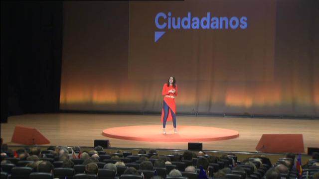 Arrimadas: &quot;Torra, Puigdemont, Otegi, Bildu y Rufián son el club de fans de Pedro Sánchez&quot;