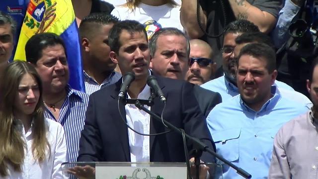 Guaidó anuncia una reunión con sindicatos para este martes