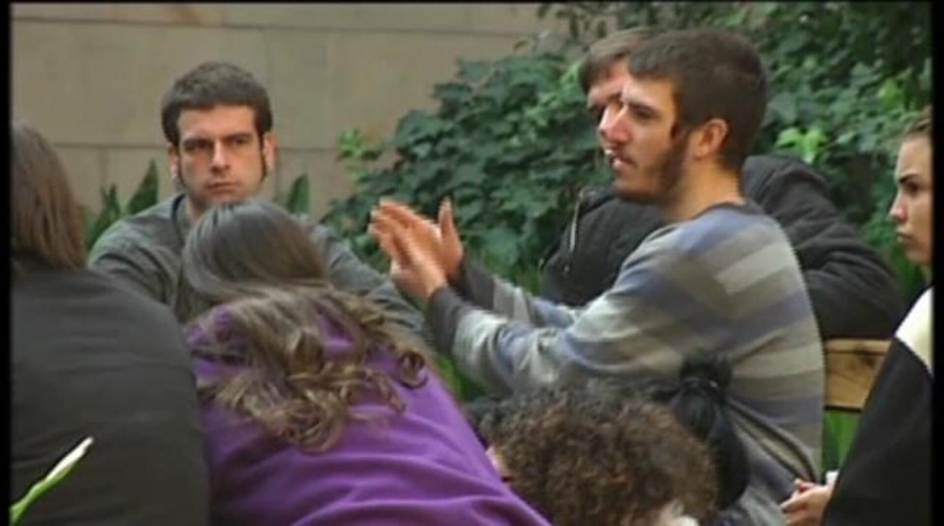 Los estudiantes de la Universidad de Barcelona abandonan el encierro