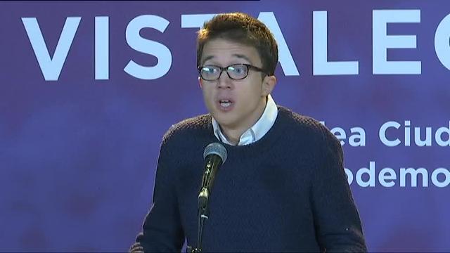 Íñigo Errejón tras subir al escenario como nuevo consejero del partido
