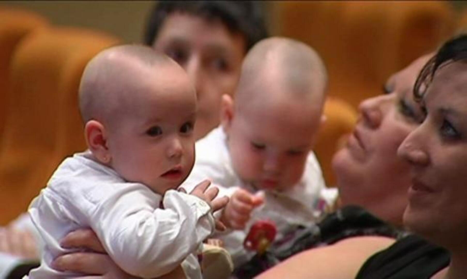 Separan con éxito a dos siamesas unidas por el hígado en Cataluña