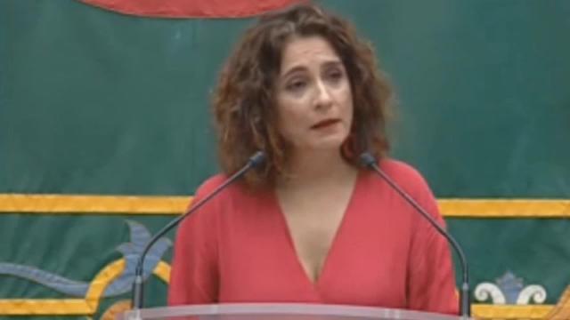 María Jesús Montero, a Revilla: &quot;Cuentas con el Gobierno de España&quot;