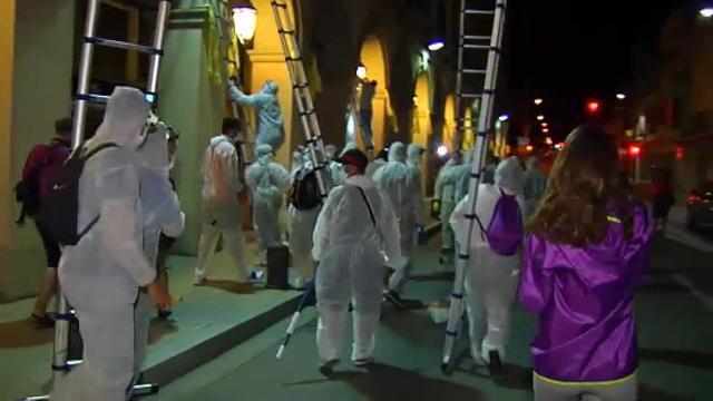 El agresor de la mujer que retiraba lazos amarillos en Barcelona es puesto en libertad