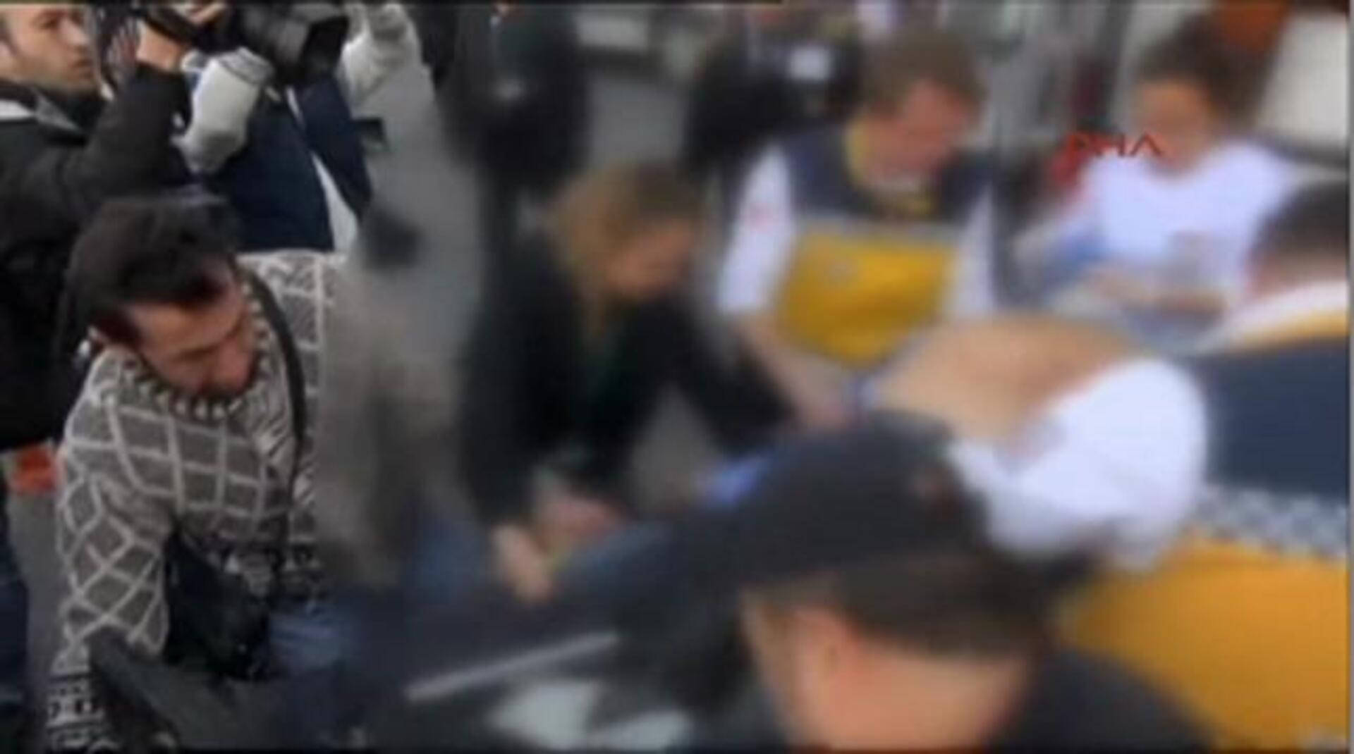 Los servicios de emergencia llegan a las inmediaciones del lugar donde se ha producido la explosión