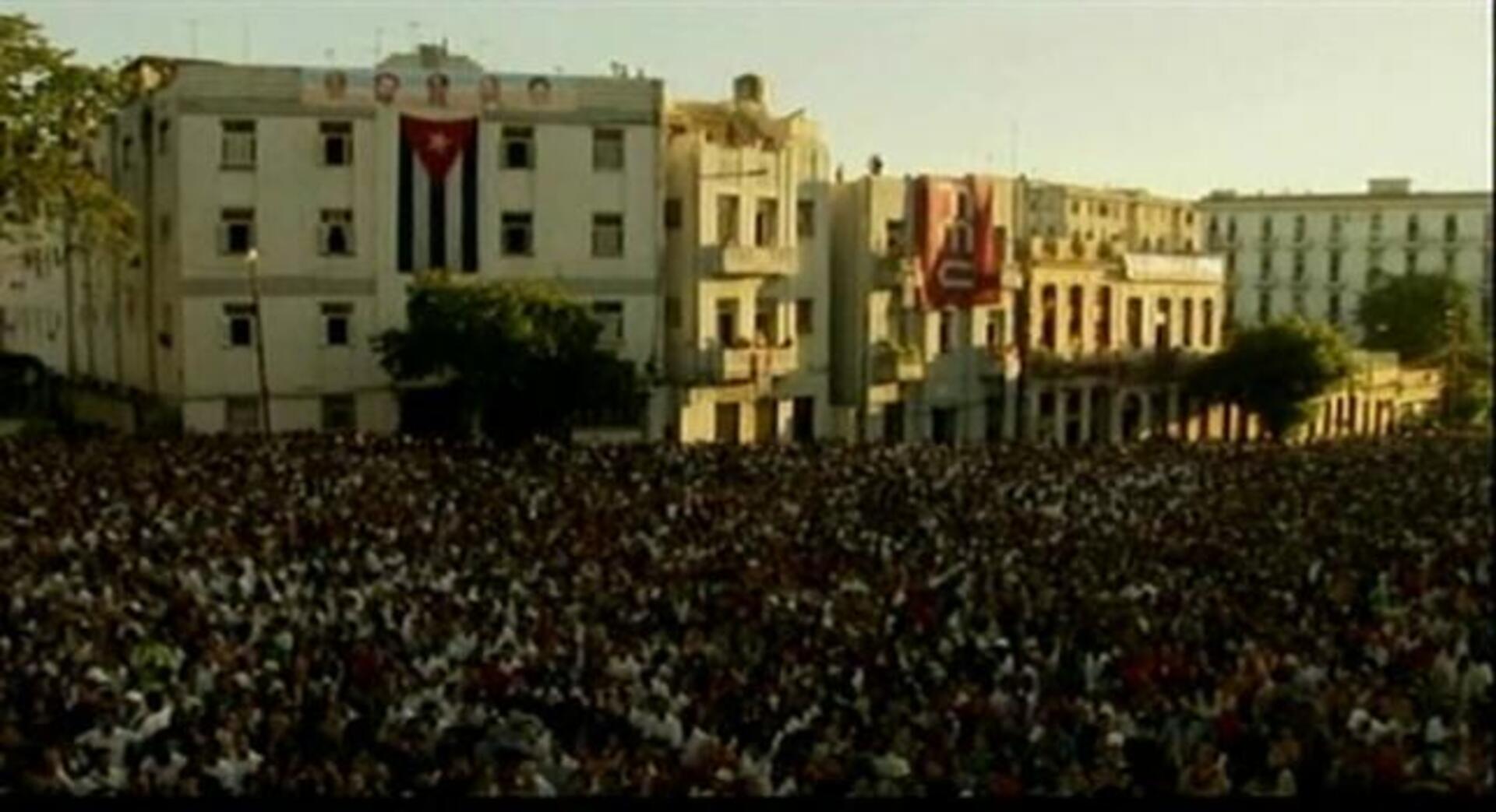 Fidel, primer baño de multitudes en  cuatro años