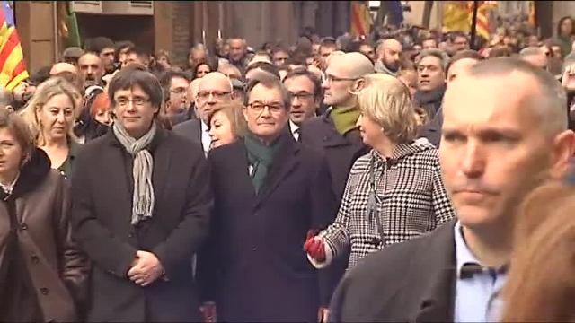 Mas se sienta en el banquillo por la consulta del 9-N