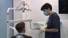 Se realiza la primera intervención odontológica en el mundo con gafas de realidad mixta