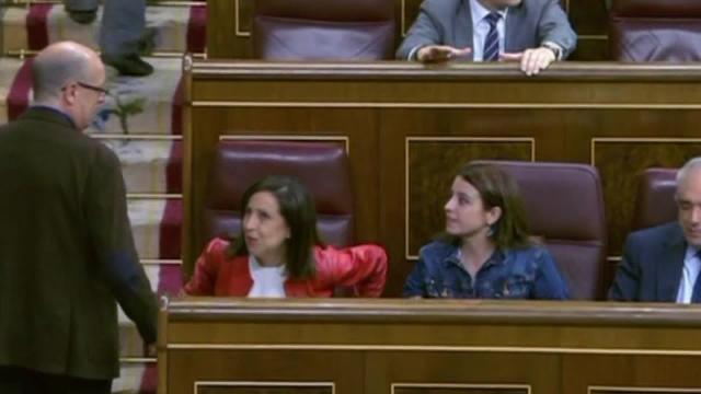 Gobierno y oposición reaccionan a la dimisión de Cifuentes