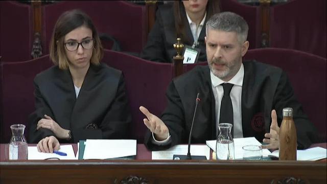 La defensa de Junqueras y Romeva pide al tribunal que devuelva a los &quot;poderes políticos&quot; la responsabilidad de resolución del &quot;conflicto&quot;