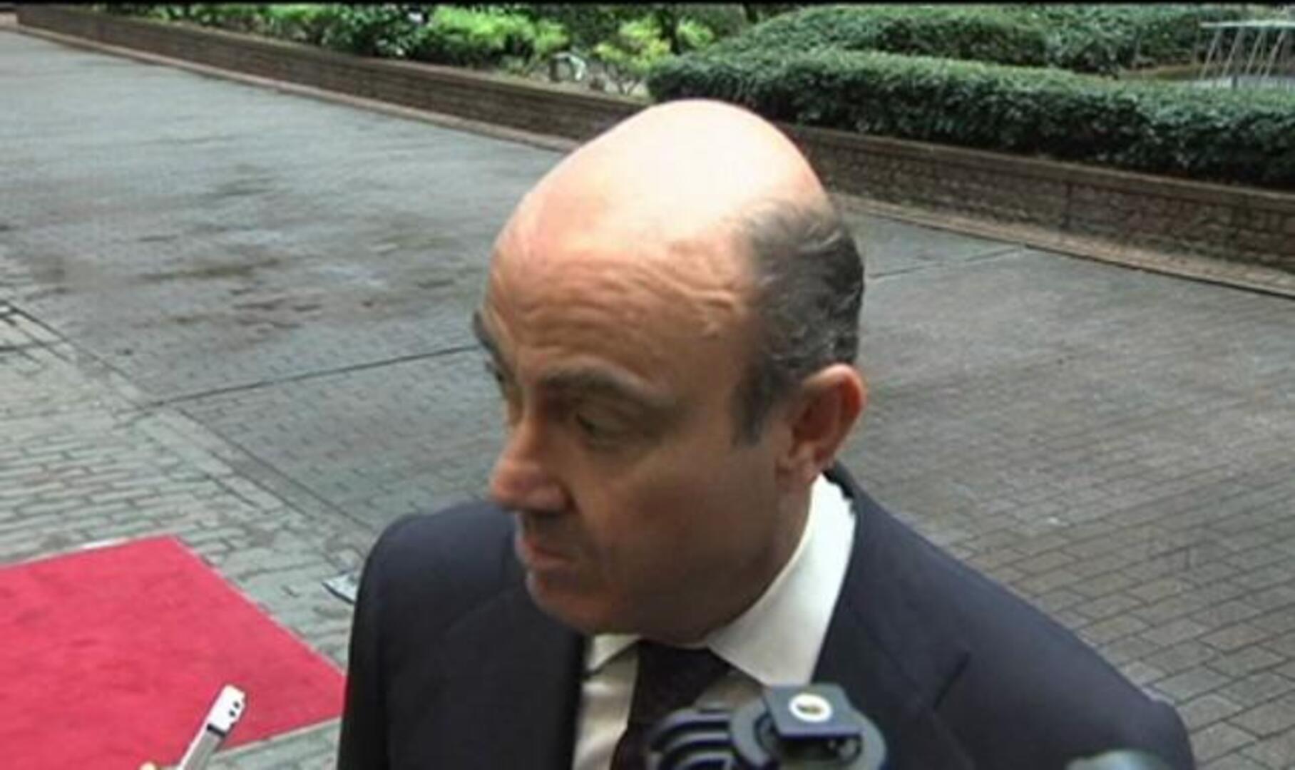 Guindos anuncia que la ayuda a la banca se realizará en 18 meses