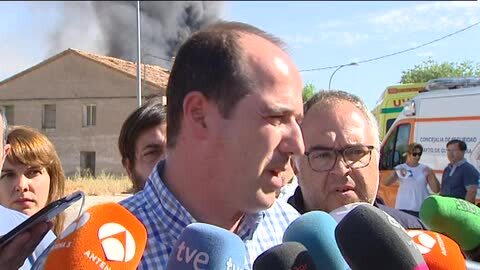 Vídeo: Arde una planta de reciclado con productos tóxicos