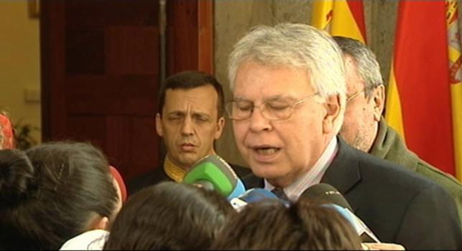 Bono exhorta a Zapatero y a Rajoy «a llevarse bien»