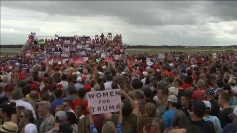 Otras cuatro mujeres aseguran haber sido acosadas por Trump