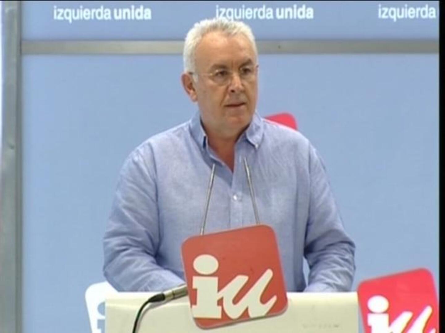 Cayo Lara califica de «inmoral» que Rubalcaba afirme tener la solución al paro